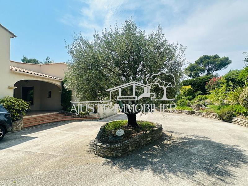 Villa - 145 m² - 5 pièces