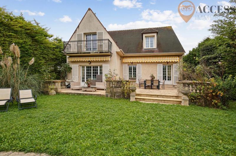 Maison - 180 m² - 8 pièces