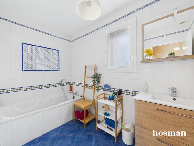 Maison - 116 m² - 6 pièces