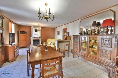 Maison - 167 m² - 7 pièces