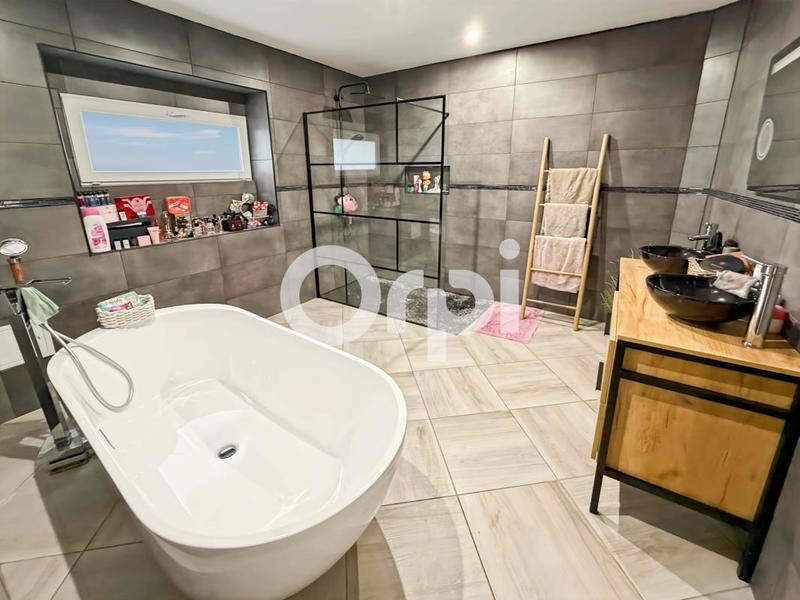 Maison - 130 m² - 5 pièces