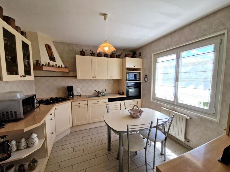 Maison - 98 m² - 4 pièces