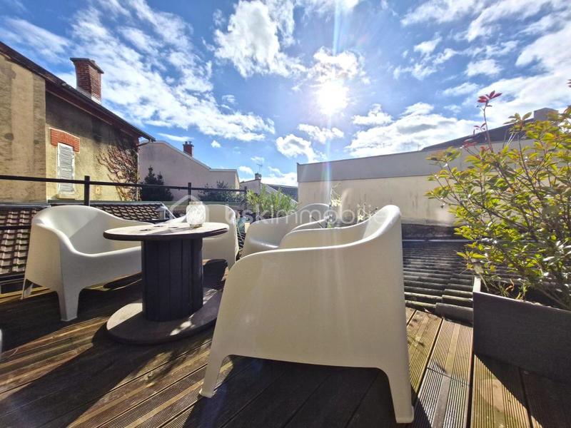 Immeuble - 303 m² - 12 pièces