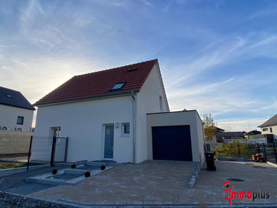 Maison - 98 m² - 5 pièces