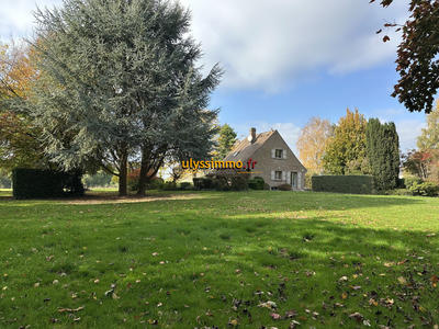 Maison - 272 m² - 8 pièces