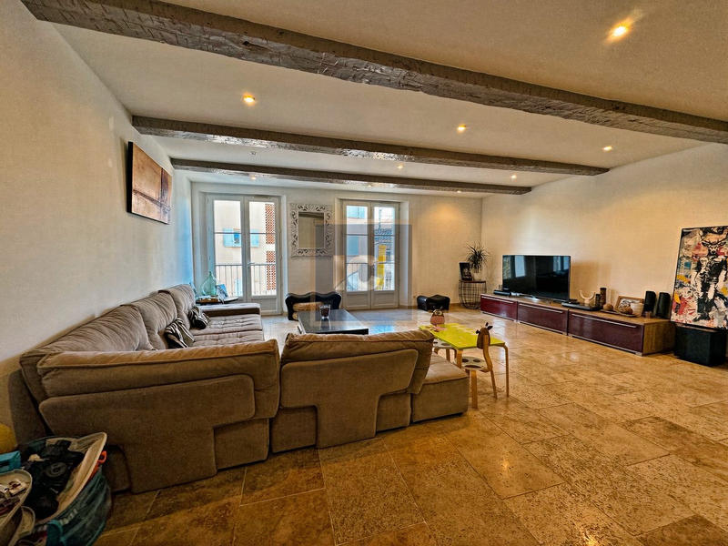 Duplex - 121 m² - 6 pièces