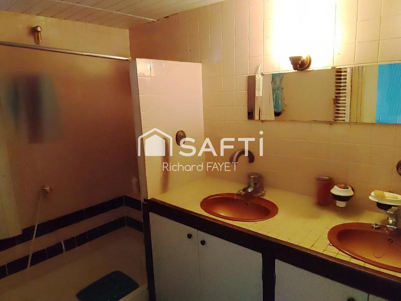 Maison - 195 m² - 8 pièces