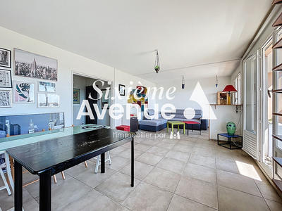 Appartement - 94 m² - 5 pièces