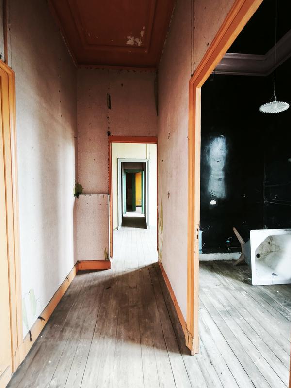 Maison ancienne - 190 m² - 6 pièces