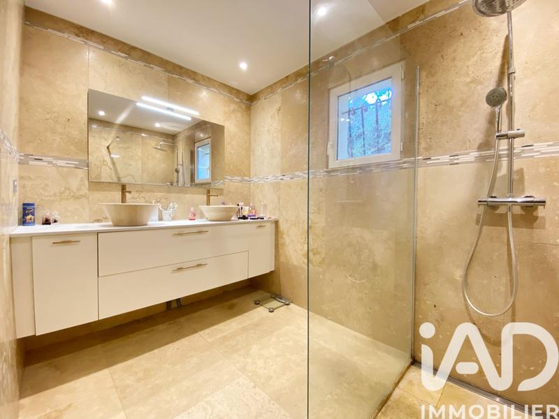 Maison - 180 m² - 5 pièces