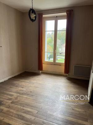 Maison - 196 m² - 11 pièces