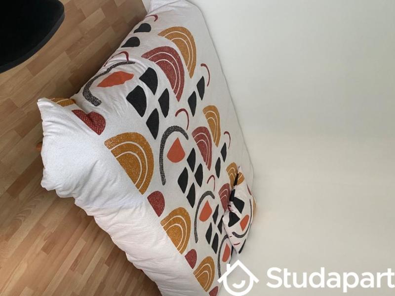 Chambre - 10 m² - 1 pièce