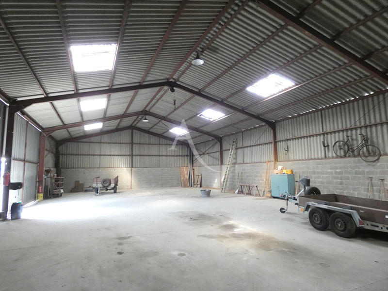 Maison - 294 m² - 1 pièce