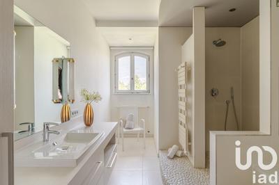 Maison - 365 m² - 11 pièces