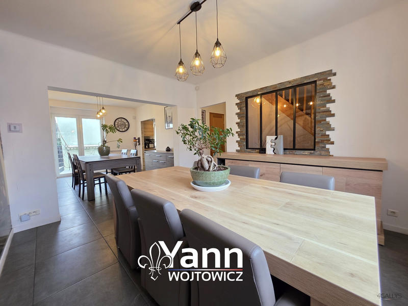 Maison - 160 m² - 6 pièces