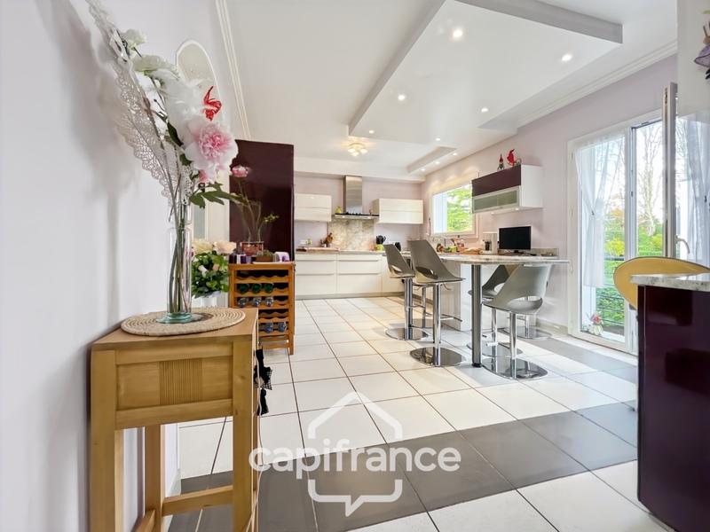 Maison - 215 m² - 7 pièces