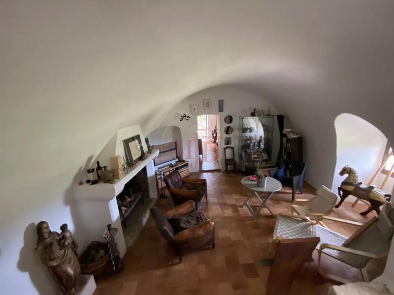 Mas - 478 m² - 15 pièces