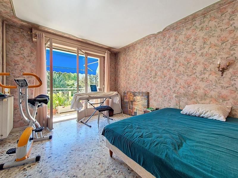 Appartement - 93 m² - 4 pièces