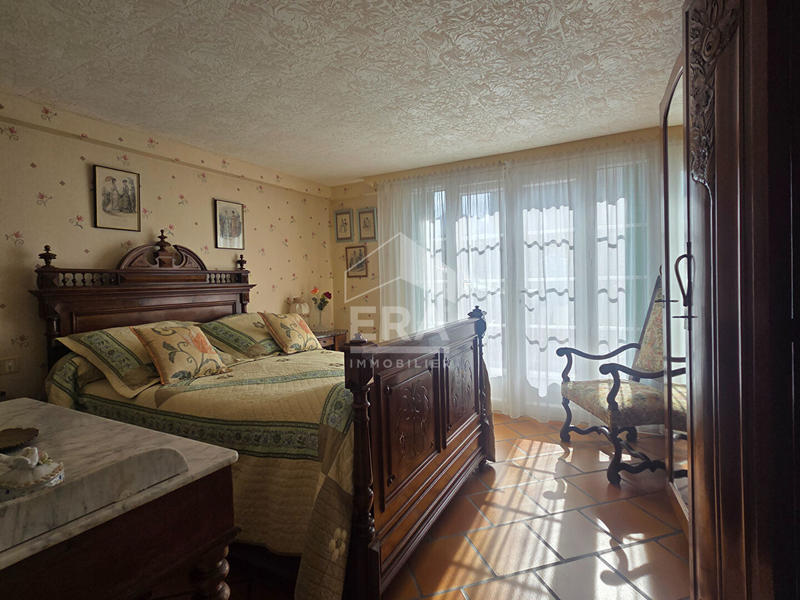 Maison - 151 m² - 8 pièces