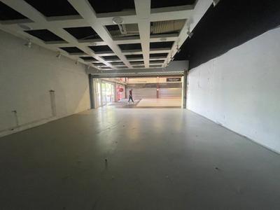 Local commercial - 165 m² - 1 pièce