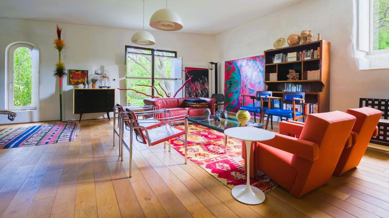 Propriété - 335 m² - 10 pièces