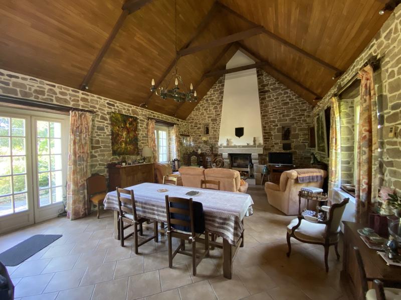 Maison - 143 m² - 6 pièces