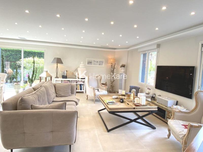 Villa - 201 m² - 7 pièces