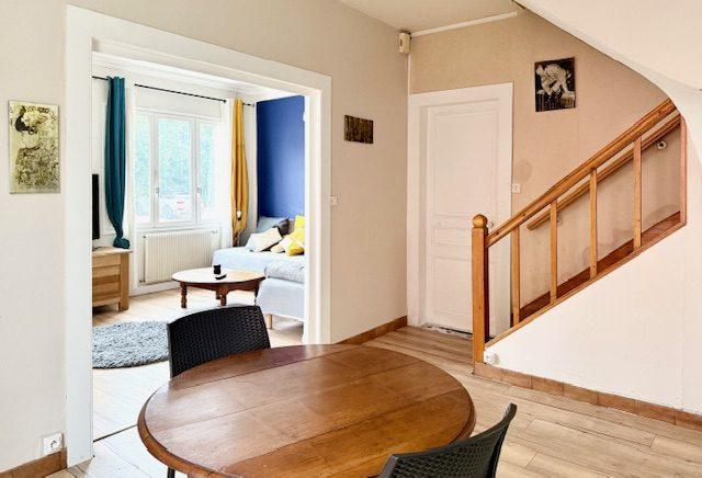 Maison - 94 m² - 6 pièces