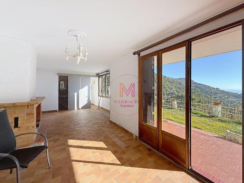 Maison - 186 m² - 6 pièces