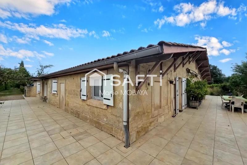 Maison - 250 m² - 10 pièces