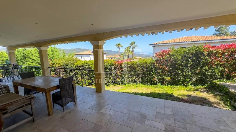 Villa - 179 m² - 5 pièces