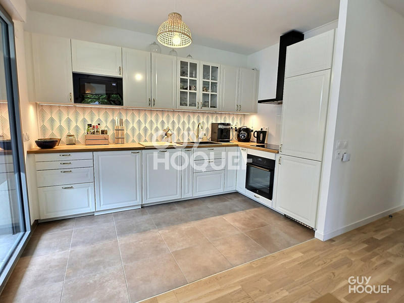 Appartement - 80 m² - 4 pièces