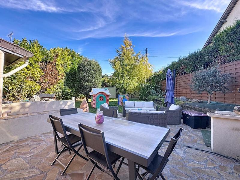 Maison - 91 m² - 5 pièces