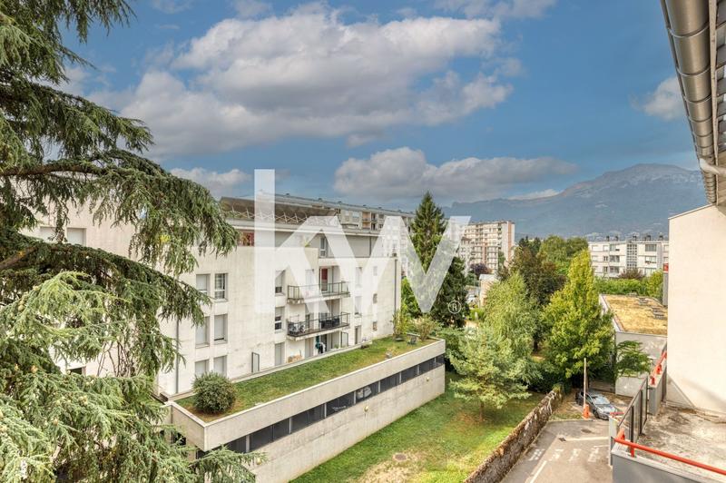 Appartement - 111 m² - 4 pièces