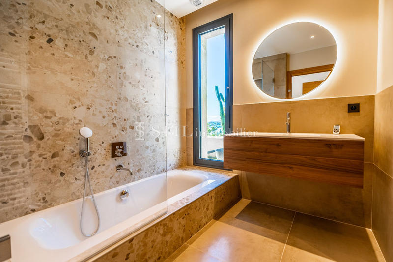 Villa - 350 m² - 7 pièces