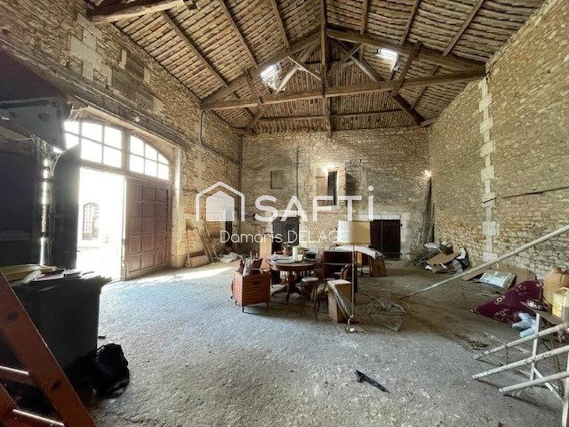 Maison - 225 m² - 9 pièces