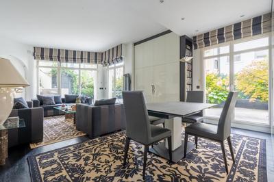 Appartement - 90 m² - 3 pièces