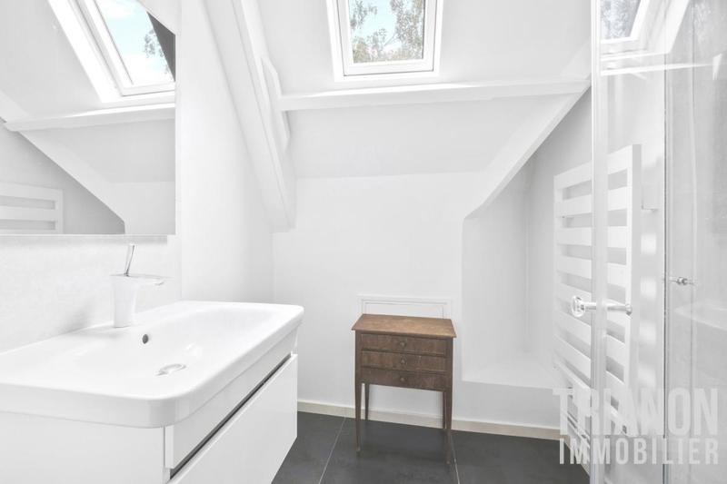 Maison - 307 m² - 10 pièces