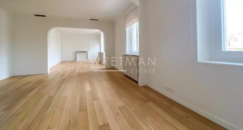 Appartement - 190 m² - 6 pièces