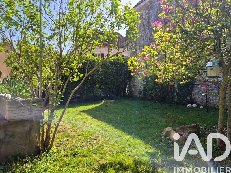 Maison - 95 m² - 4 pièces