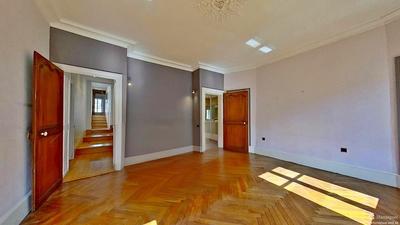 Appartement bourgeois - 141 m² - 5 pièces