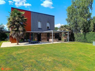 Maison - 186 m² - 7 pièces