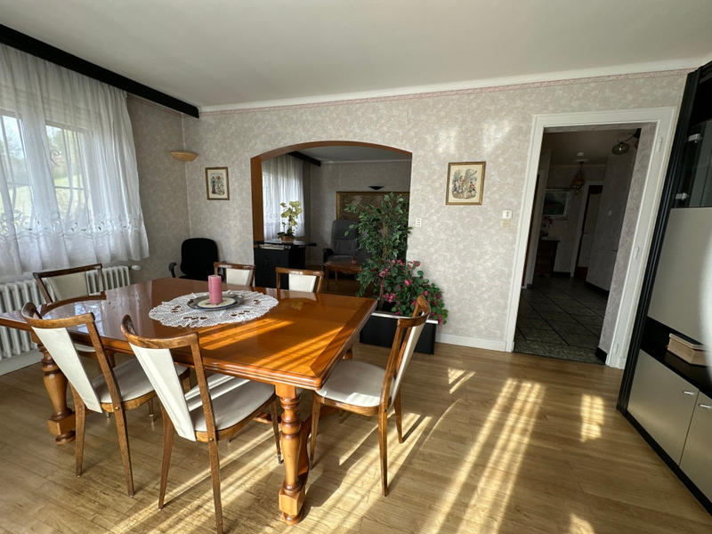 Maison - 200 m² - 8 pièces