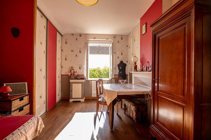 Maison - 186 m² - 8 pièces