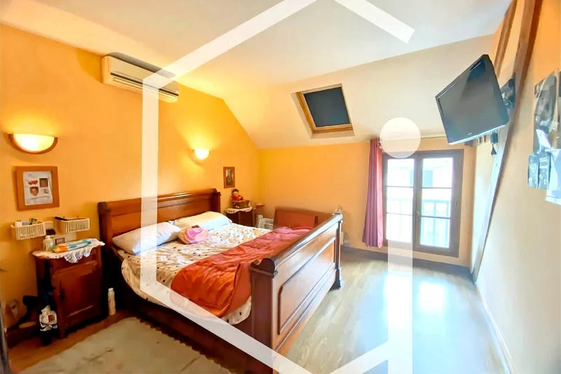 Maison - 176 m² - 2 pièces