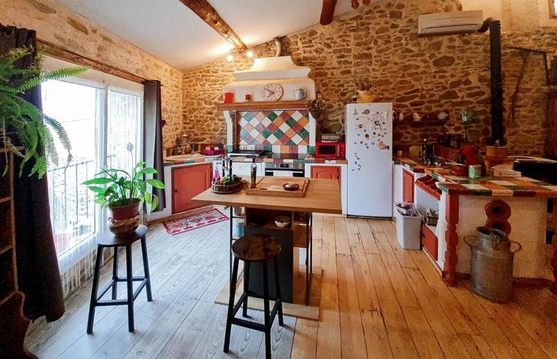 Maison en pierre - 140 m² - 6 pièces