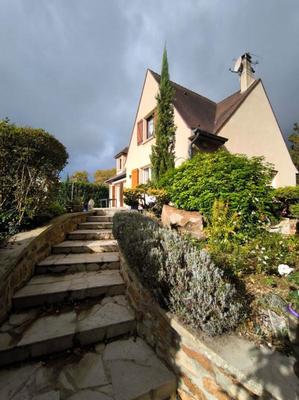 Propriété - 180 m² - 7 pièces