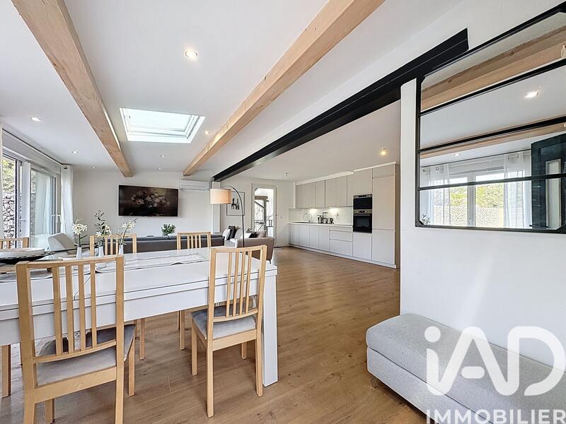 Maison - 102 m² - 4 pièces