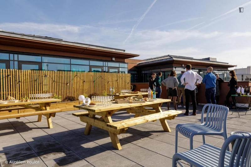 Chambre - 14 m² - 9 pièces