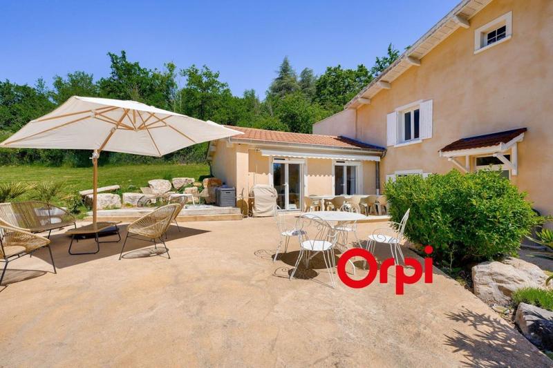 Maison ancienne - 185 m² - 8 pièces